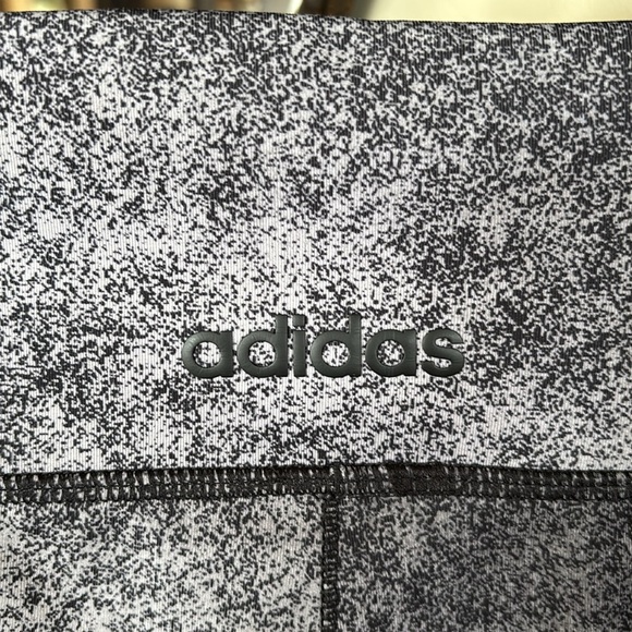 NWOT Adidas Aeroready Climalite Feel Brilliant 3-Stripe Graphic Gray Leggings - Picture 8 of 15